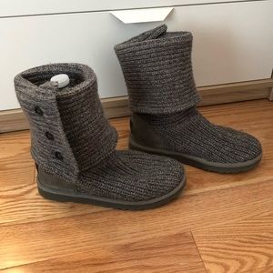 Gray sweater Uggs, size 7